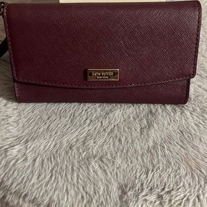 Kate Spade. Excellent condition, wallet/wristlet